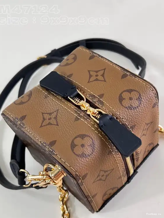 First bag ru Dice LOUIS VUITTON bag-9.5*9.5*9.5CM 0701